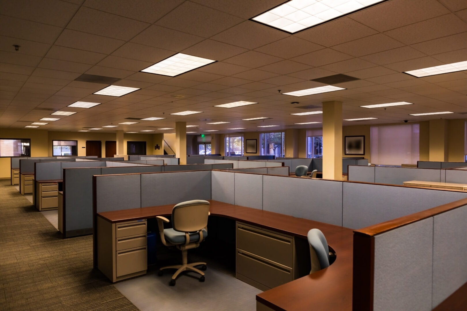 An,Empty,Office,Space,With,Furnished,Cubicles,Ready,To,Be