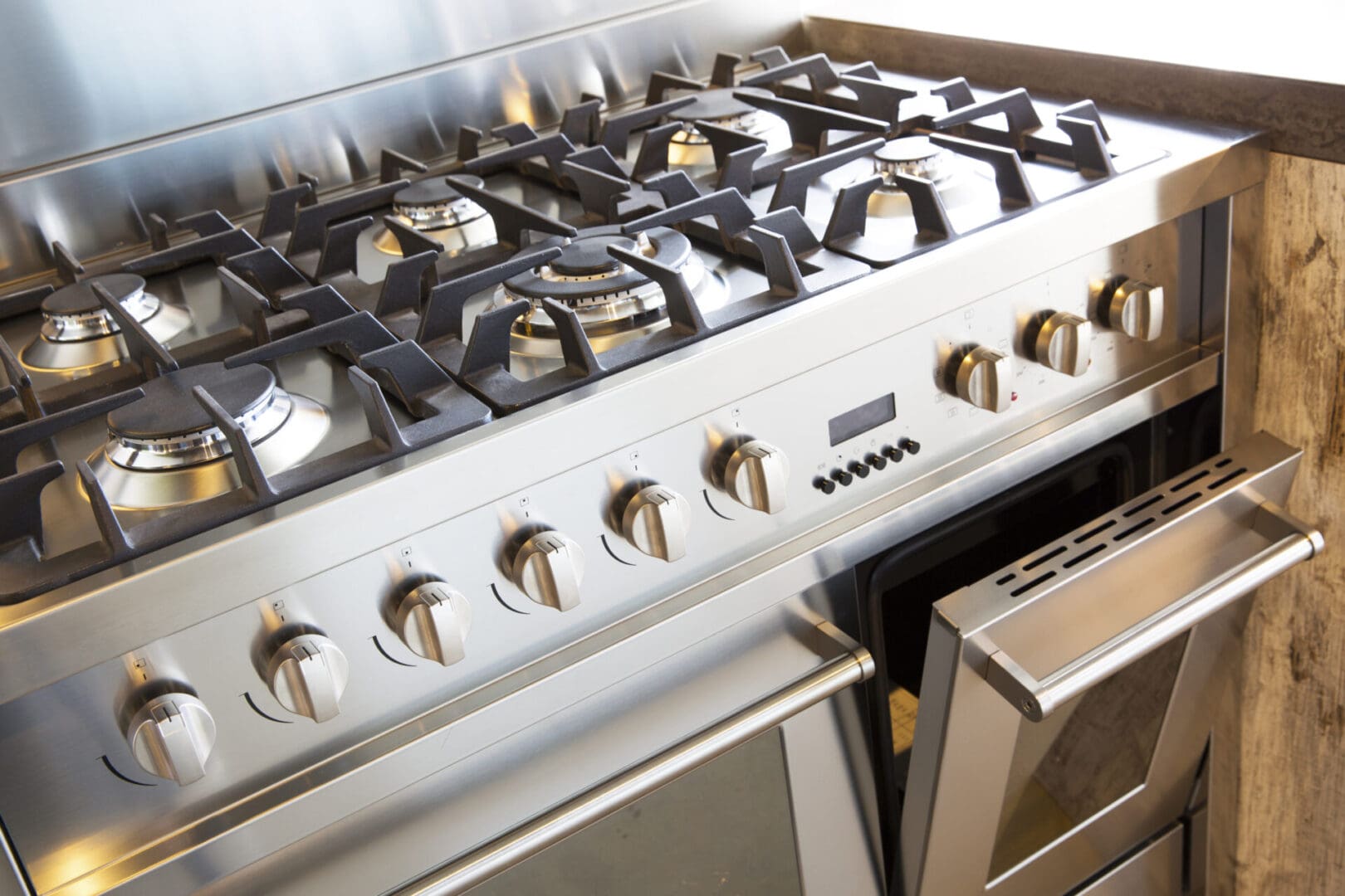 A large silver oven with two ovens in it.