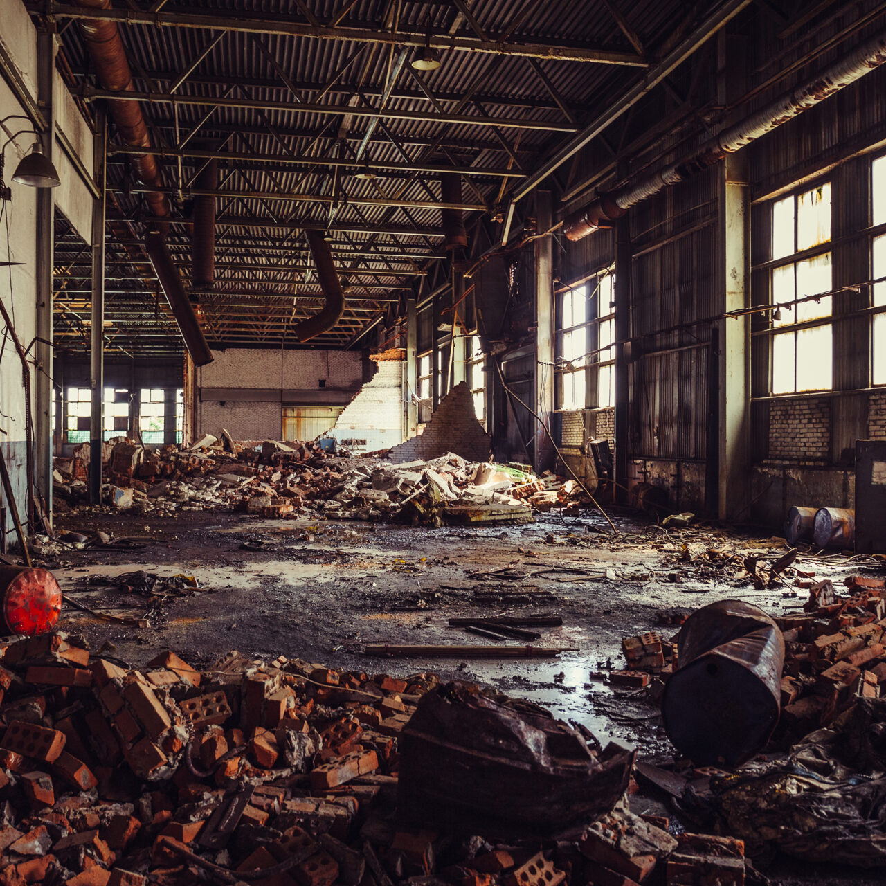Abandoned,Ruined,Industrial,Warehouse,Or,Factory,Building,Inside,,Corridor,View